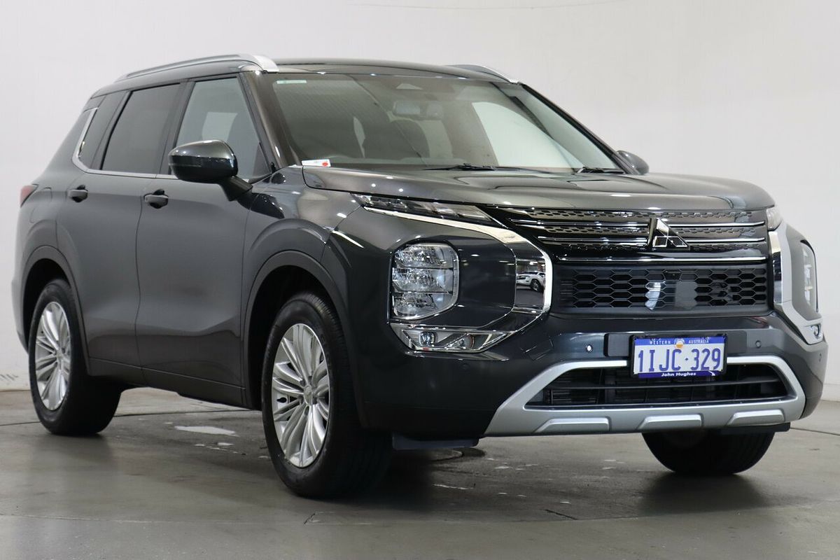 2024 Mitsubishi Outlander LS ZM
