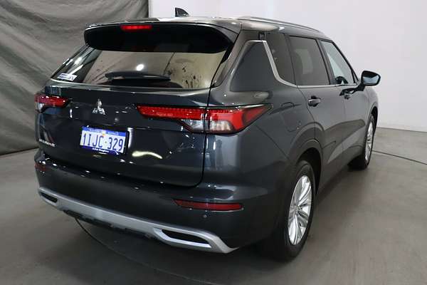 2024 Mitsubishi Outlander LS ZM