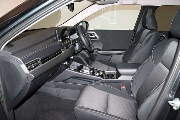 2024 Mitsubishi Outlander LS ZM