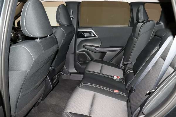 2024 Mitsubishi Outlander LS ZM