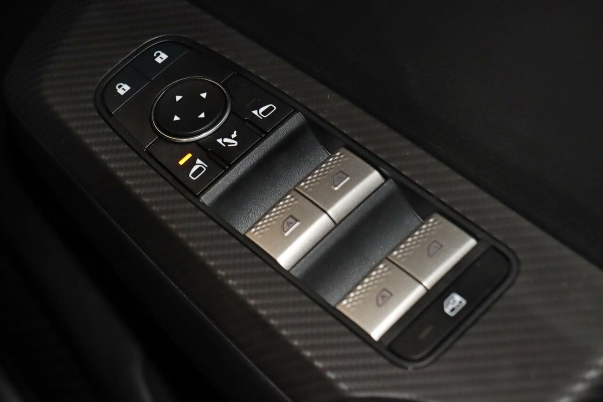 2024 Mitsubishi Outlander LS ZM