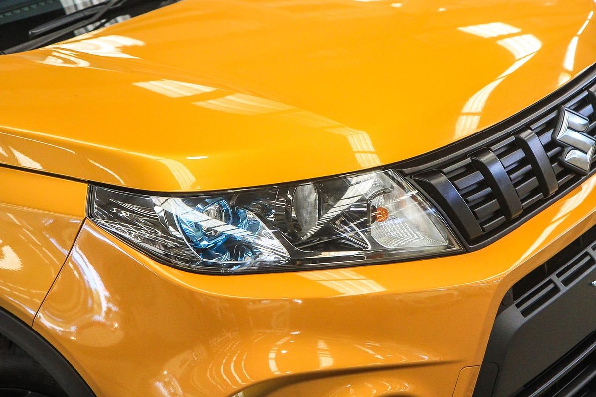 2023 Suzuki Vitara Turbo Shadow LY Series II