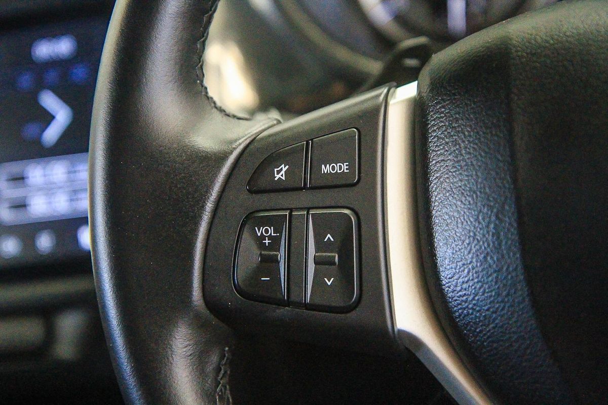 2023 Suzuki Vitara Turbo Shadow LY Series II