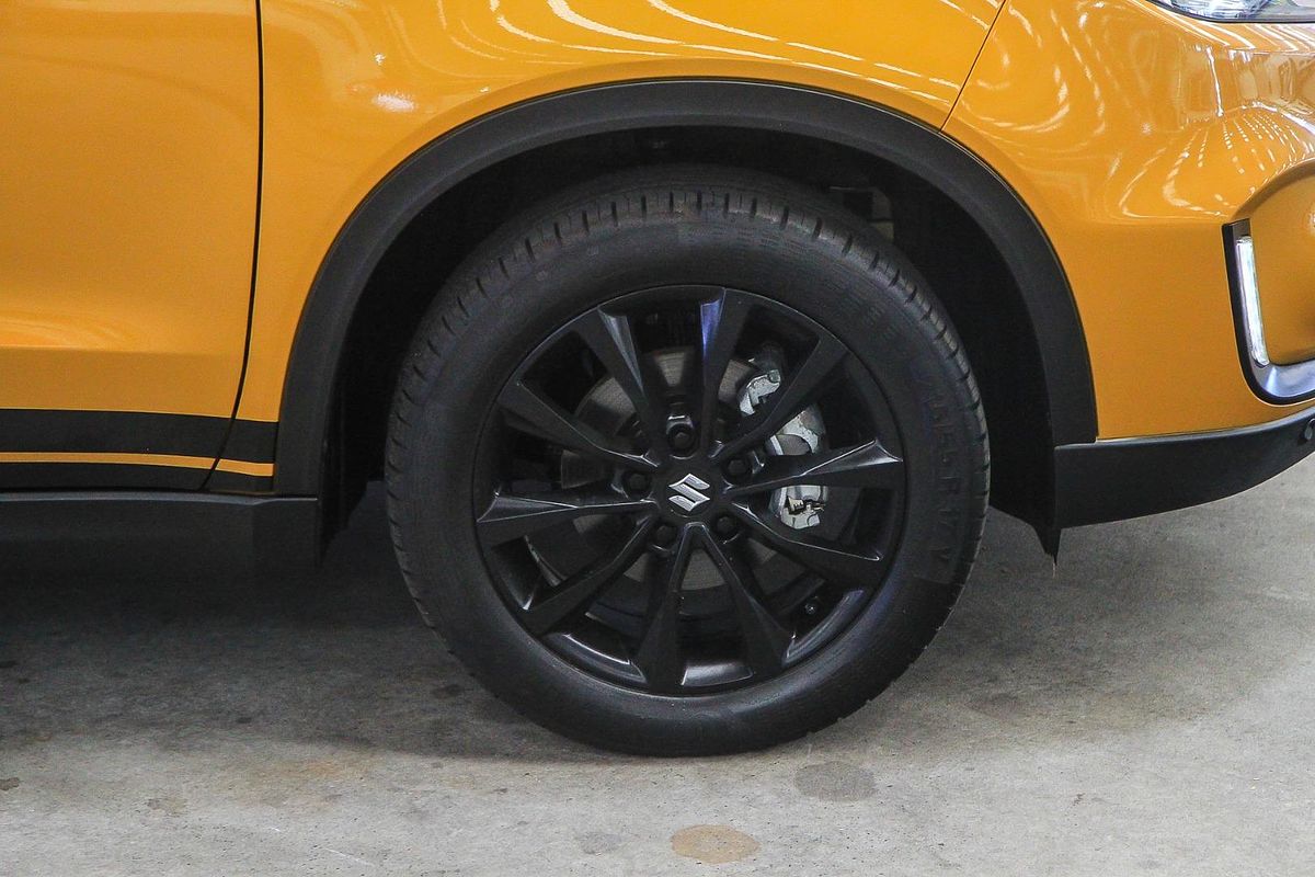 2023 Suzuki Vitara Turbo Shadow LY Series II