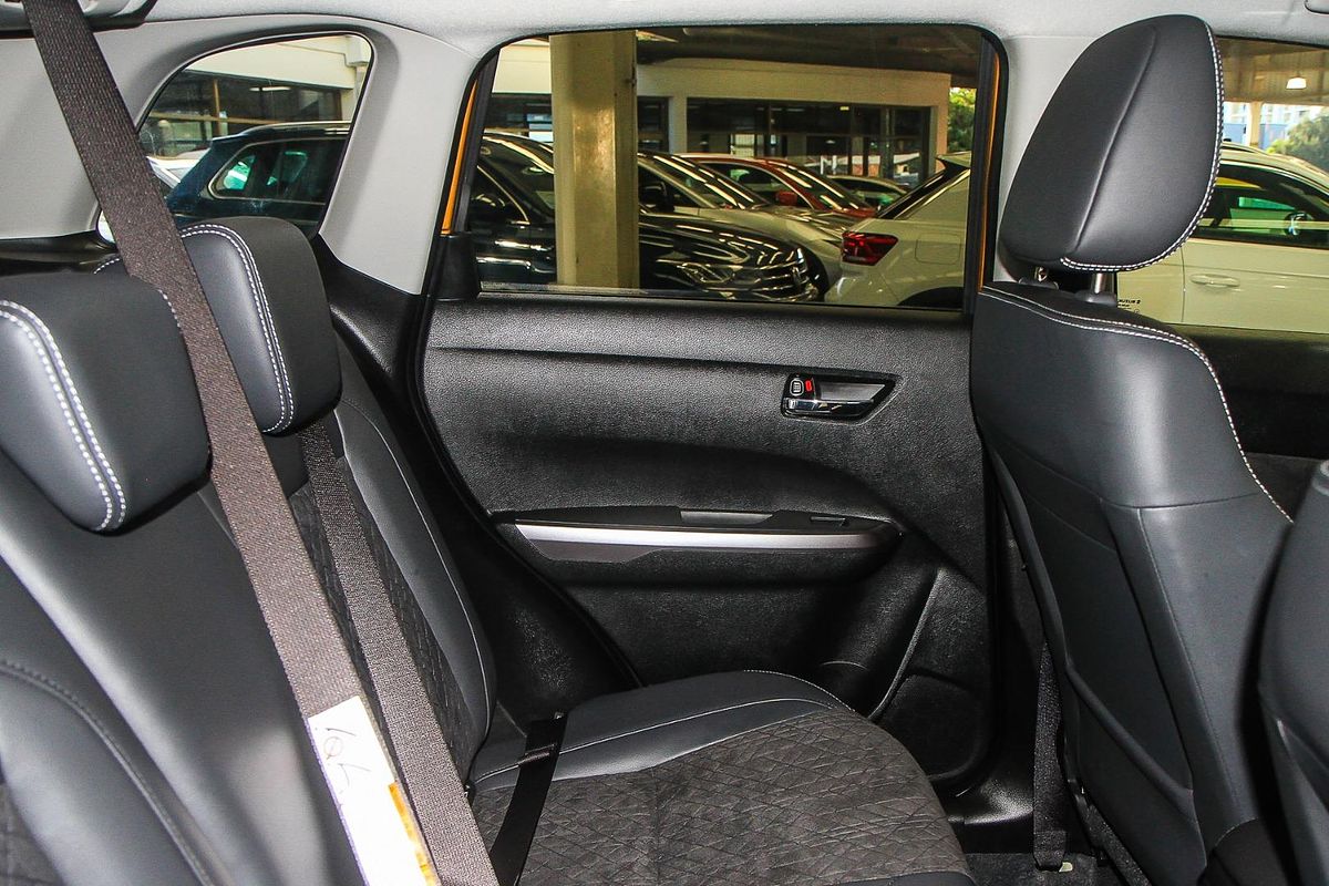 2023 Suzuki Vitara Turbo Shadow LY Series II