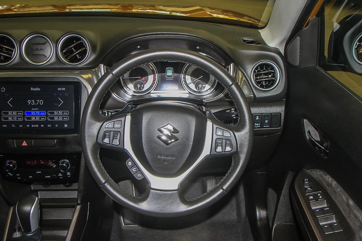 2023 Suzuki Vitara Turbo Shadow LY Series II