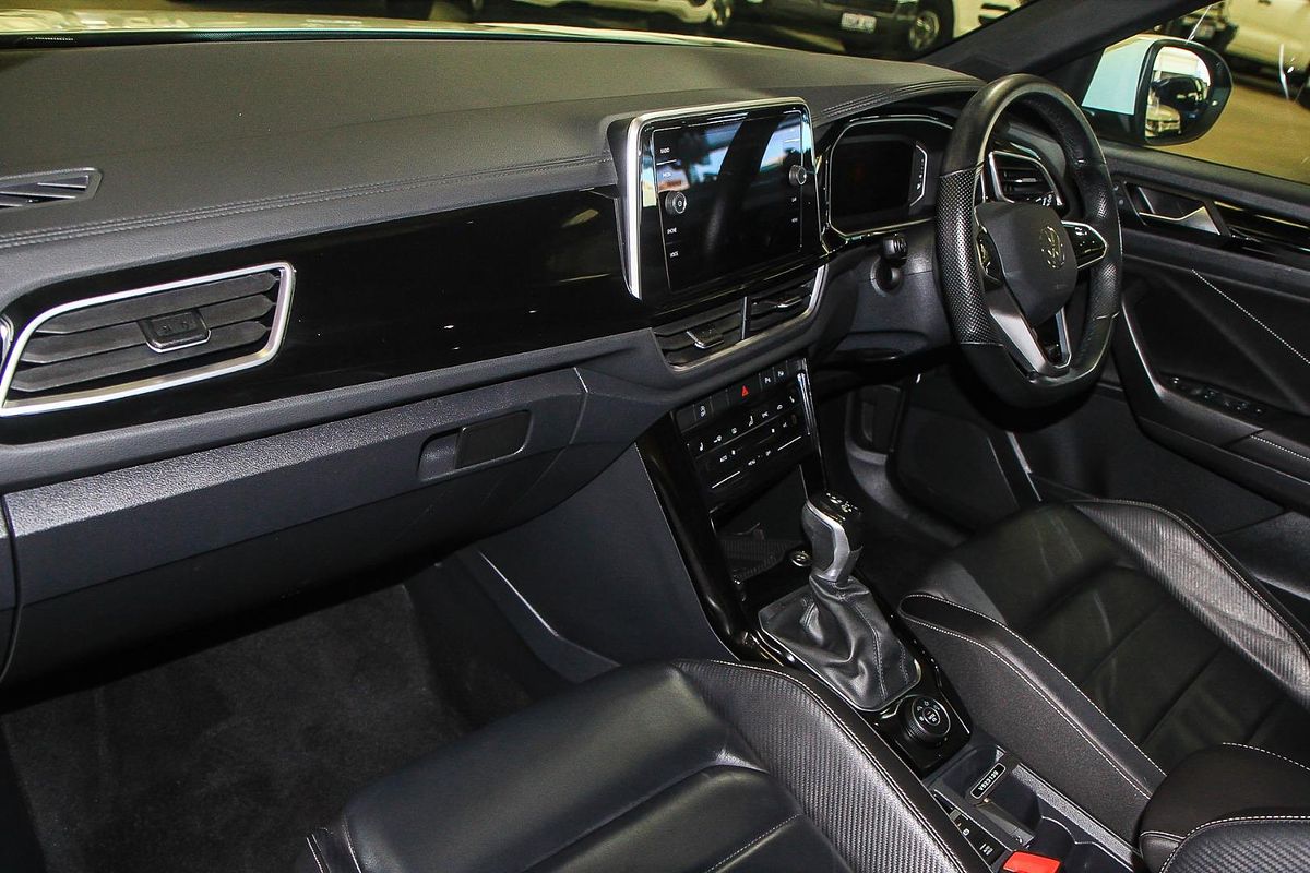 2022 Volkswagen T-Roc 140TSI R-Line D11