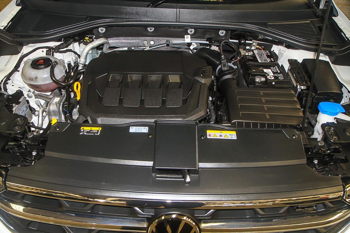 2022 Volkswagen T-Roc 140TSI R-Line D11
