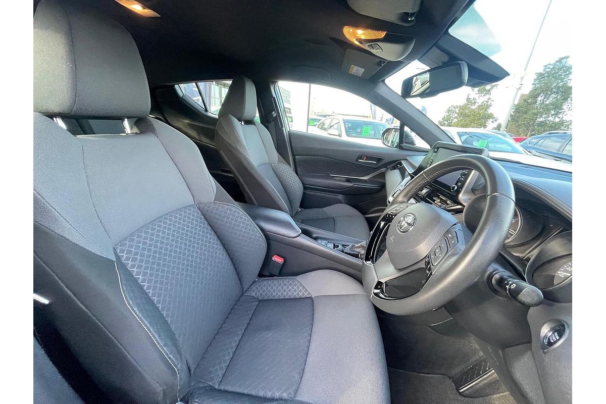 2023 Toyota C-HR GXL NGX10R