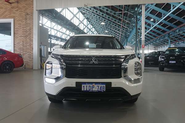 2023 Mitsubishi Outlander ES ZM
