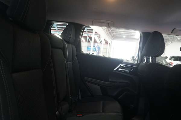 2023 Mitsubishi Outlander ES ZM