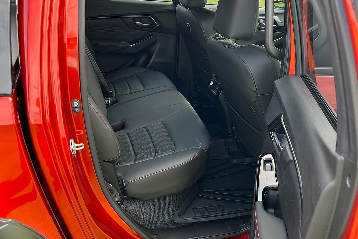 2024 Isuzu D-MAX X-TERRAIN 4X4