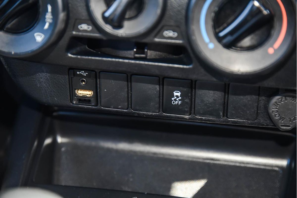 2019 Toyota Hilux Workmate GUN125R 4X4
