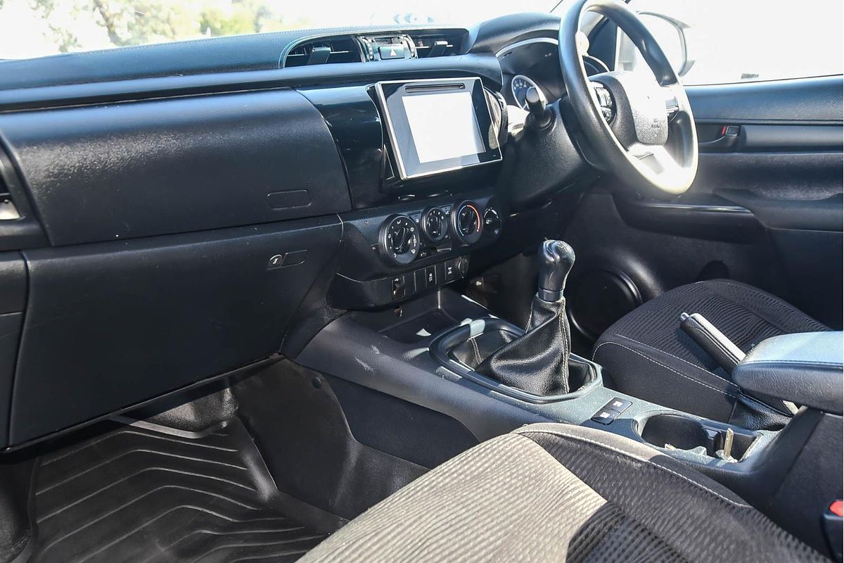 2018 Toyota Hilux SR GUN126R 4X4