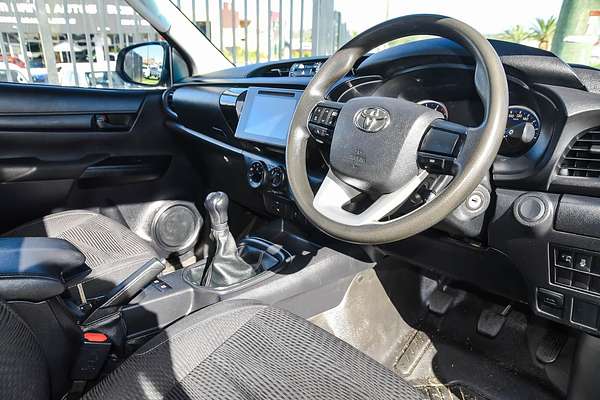 2018 Toyota Hilux SR GUN126R 4X4