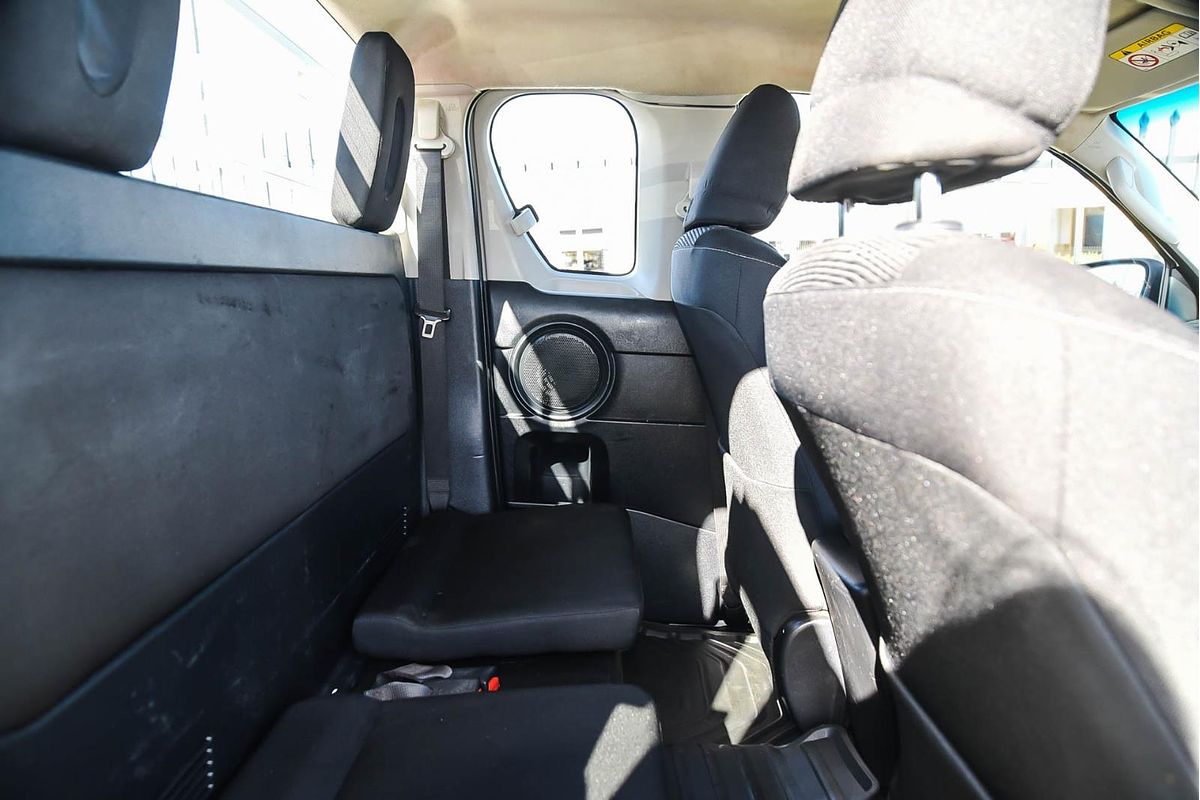 2018 Toyota Hilux SR GUN126R 4X4