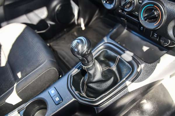 2018 Toyota Hilux SR GUN126R 4X4