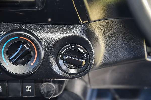 2018 Toyota Hilux SR GUN126R 4X4