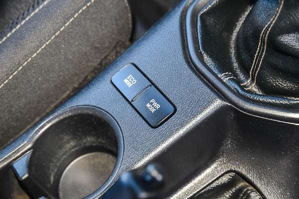 2018 Toyota Hilux SR GUN126R 4X4