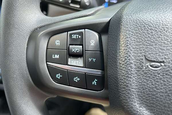 2024 Ford Everest Ambiente