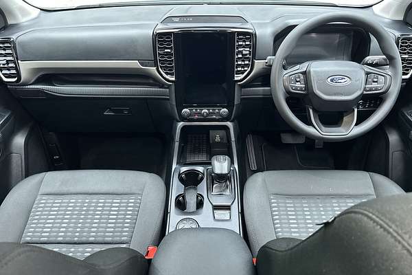 2024 Ford Everest Ambiente