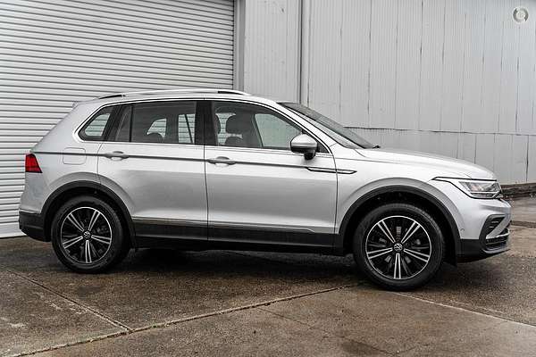 2022 Volkswagen Tiguan 132TSI Life 5N