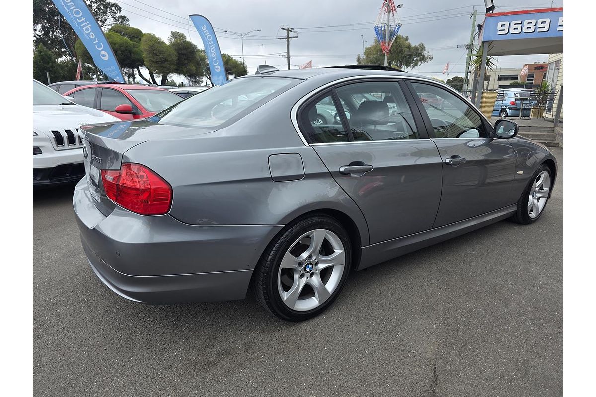 2012 BMW 3 Series 320i F30