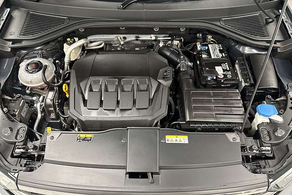 2023 Volkswagen T-Roc 140TSI R-Line D11