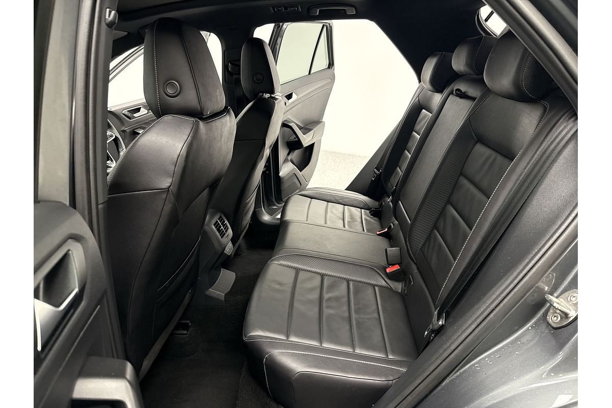 2023 Volkswagen T-Roc 140TSI R-Line D11