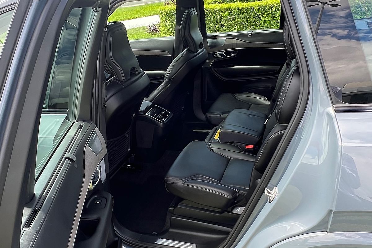 2023 Volvo XC90 Ultimate B6 Dark