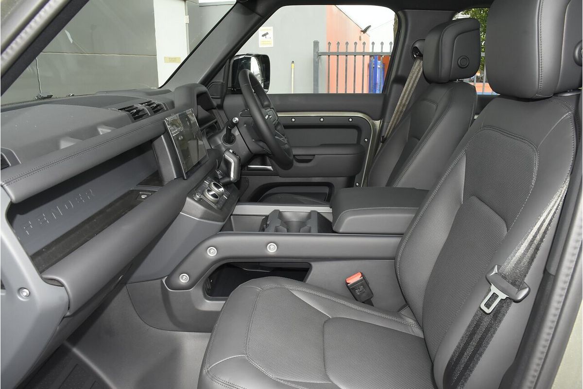 2025 Land Rover Defender 110 D350 X-Dynamic HSE L663
