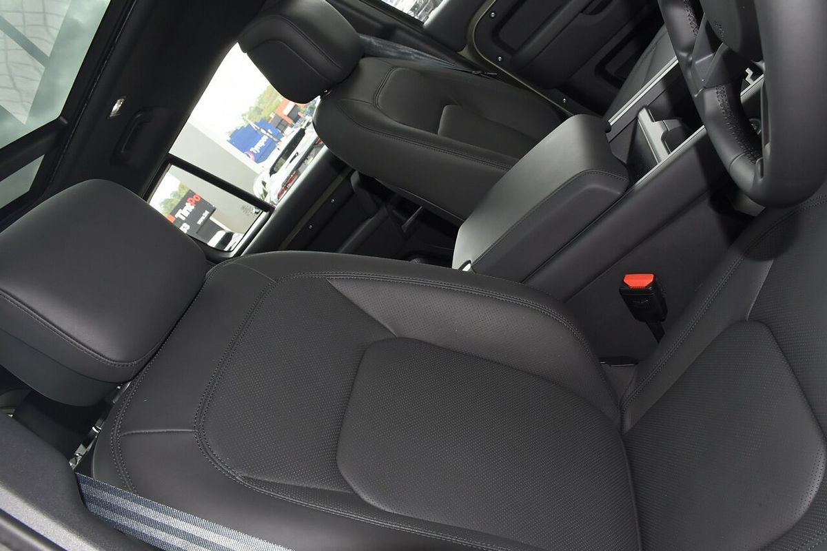 2025 Land Rover Defender 110 D350 X-Dynamic HSE L663