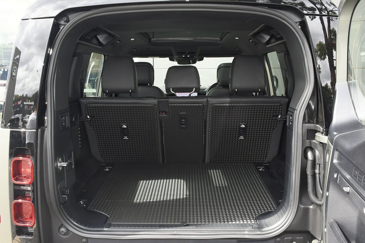 2025 Land Rover Defender 110 D350 X-Dynamic HSE L663