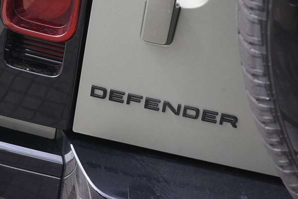 2025 Land Rover Defender 110 D350 X-Dynamic HSE L663