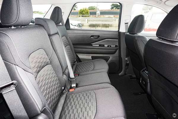 2024 Nissan Pathfinder ST-L R53