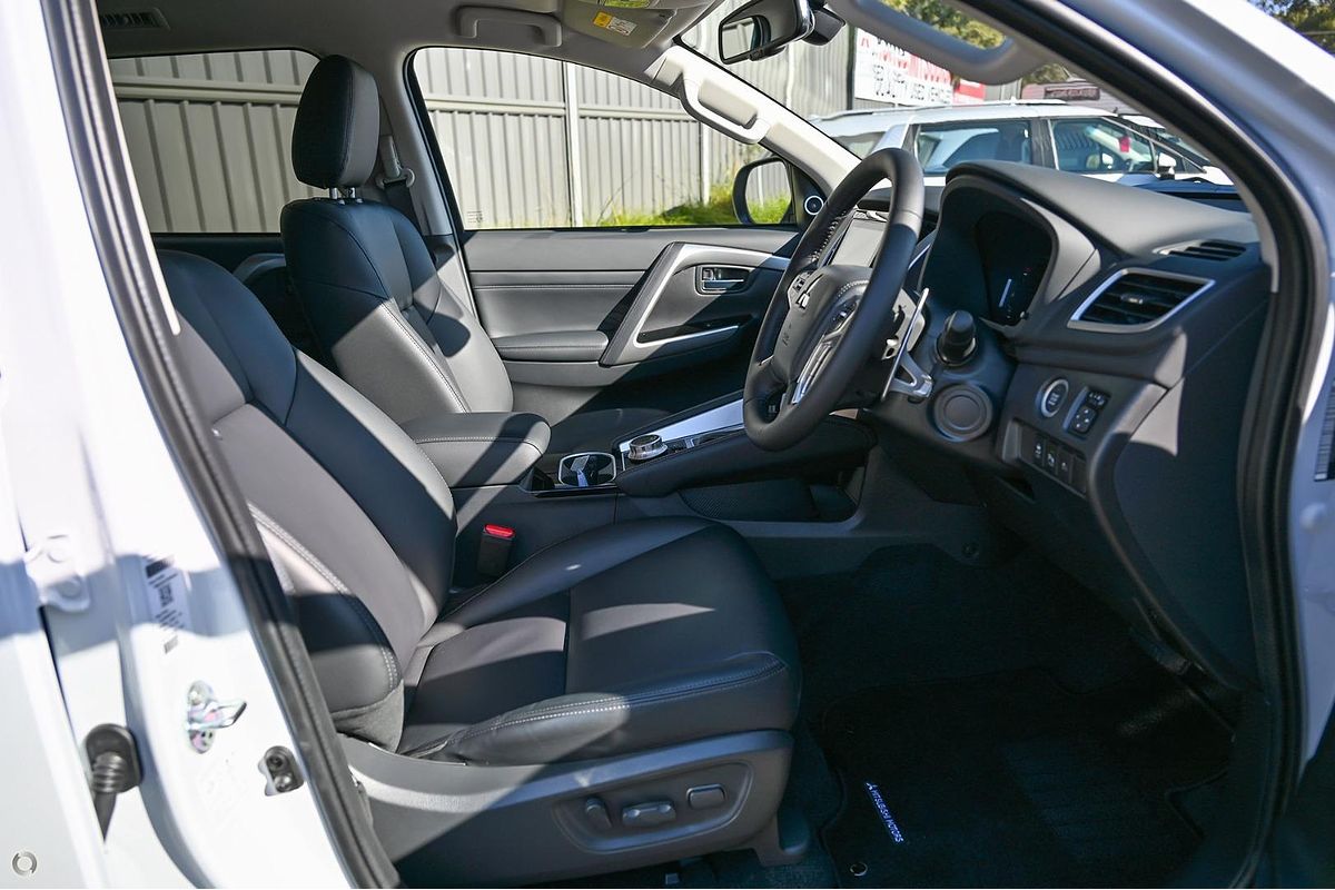 2024 Mitsubishi Pajero Sport GSR QF
