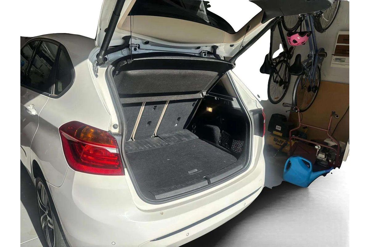 2015 BMW 2 Series 218i Sport Line F45