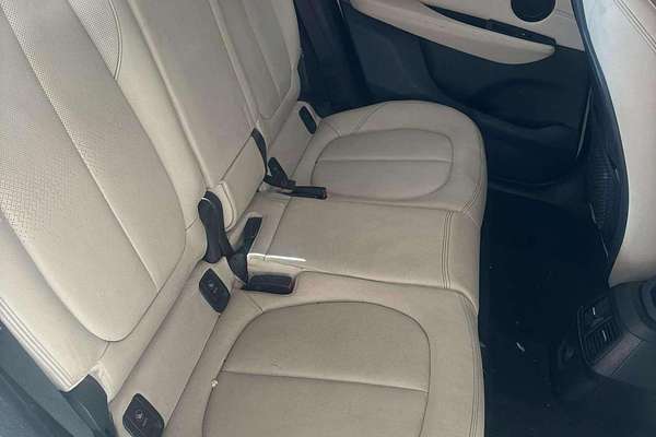 2015 BMW 2 Series 218i Sport Line F45
