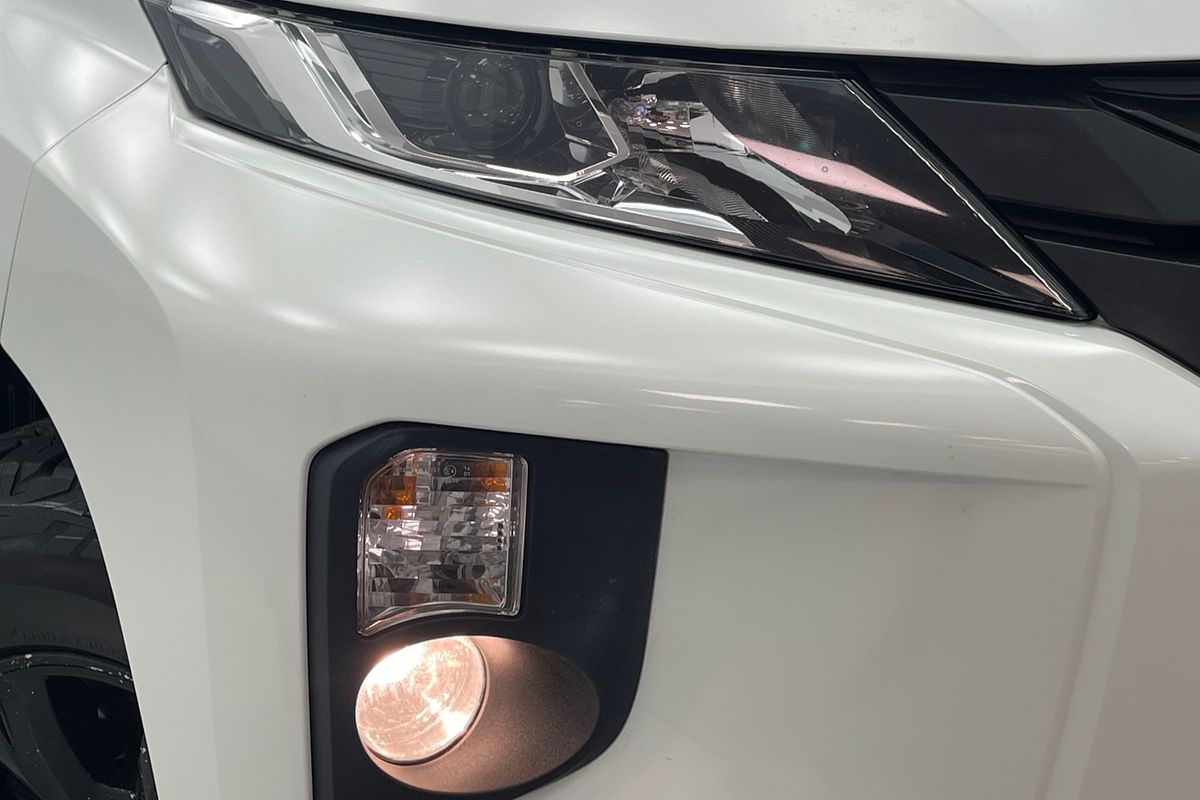 2021 Mitsubishi MR Triton GLX 2.4L D 6M/T 4X2 SC CC