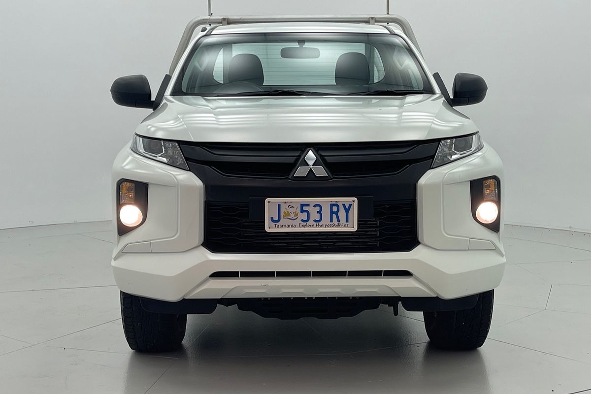 2021 Mitsubishi MR Triton GLX 2.4L D 6M/T 4X2 SC CC