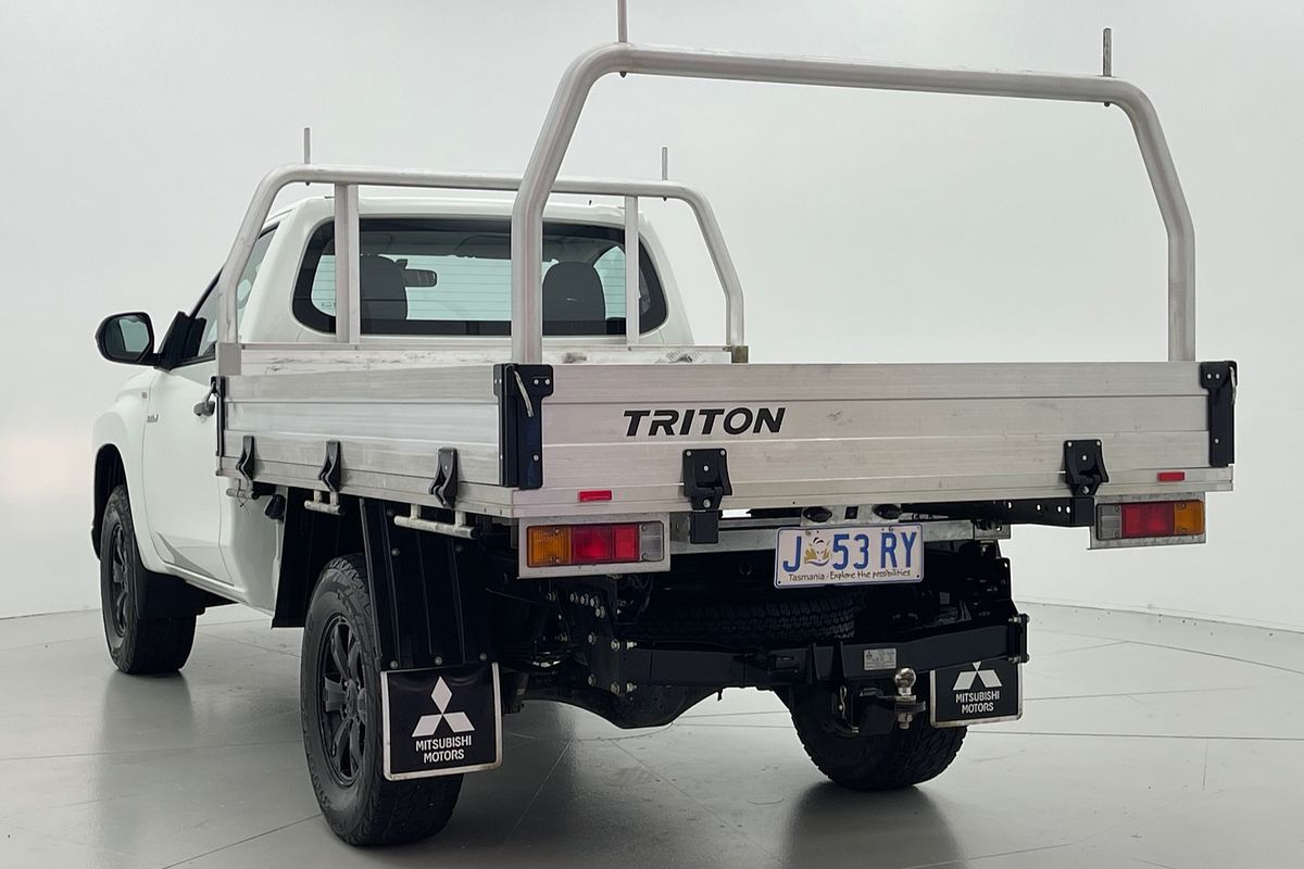 2021 Mitsubishi MR Triton GLX 2.4L D 6M/T 4X2 SC CC