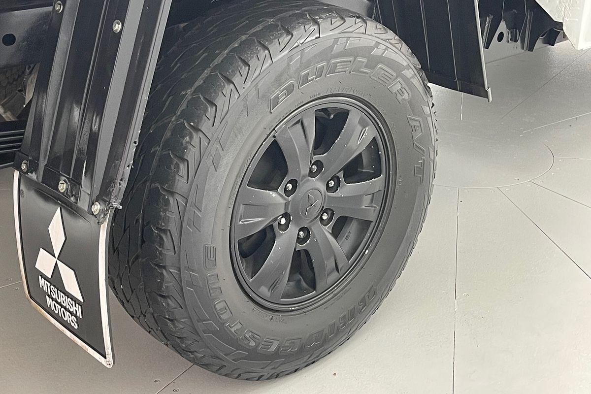 2021 Mitsubishi MR Triton GLX 2.4L D 6M/T 4X2 SC CC