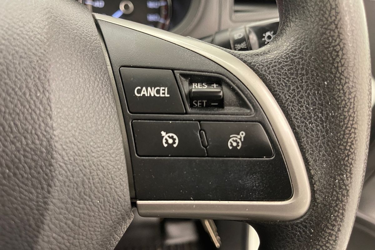 2021 Mitsubishi MR Triton GLX 2.4L D 6M/T 4X2 SC CC