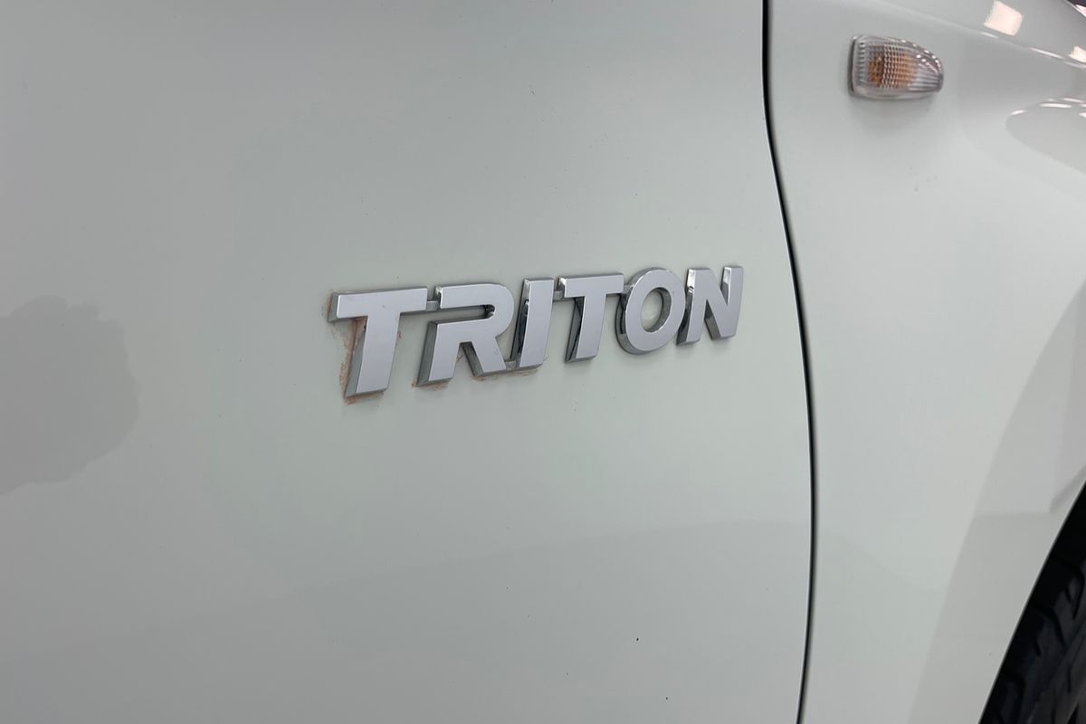 2021 Mitsubishi MR Triton GLX 2.4L D 6M/T 4X2 SC CC
