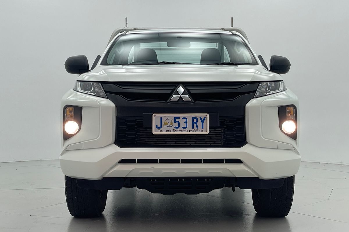 2021 Mitsubishi MR Triton GLX 2.4L D 6M/T 4X2 SC CC