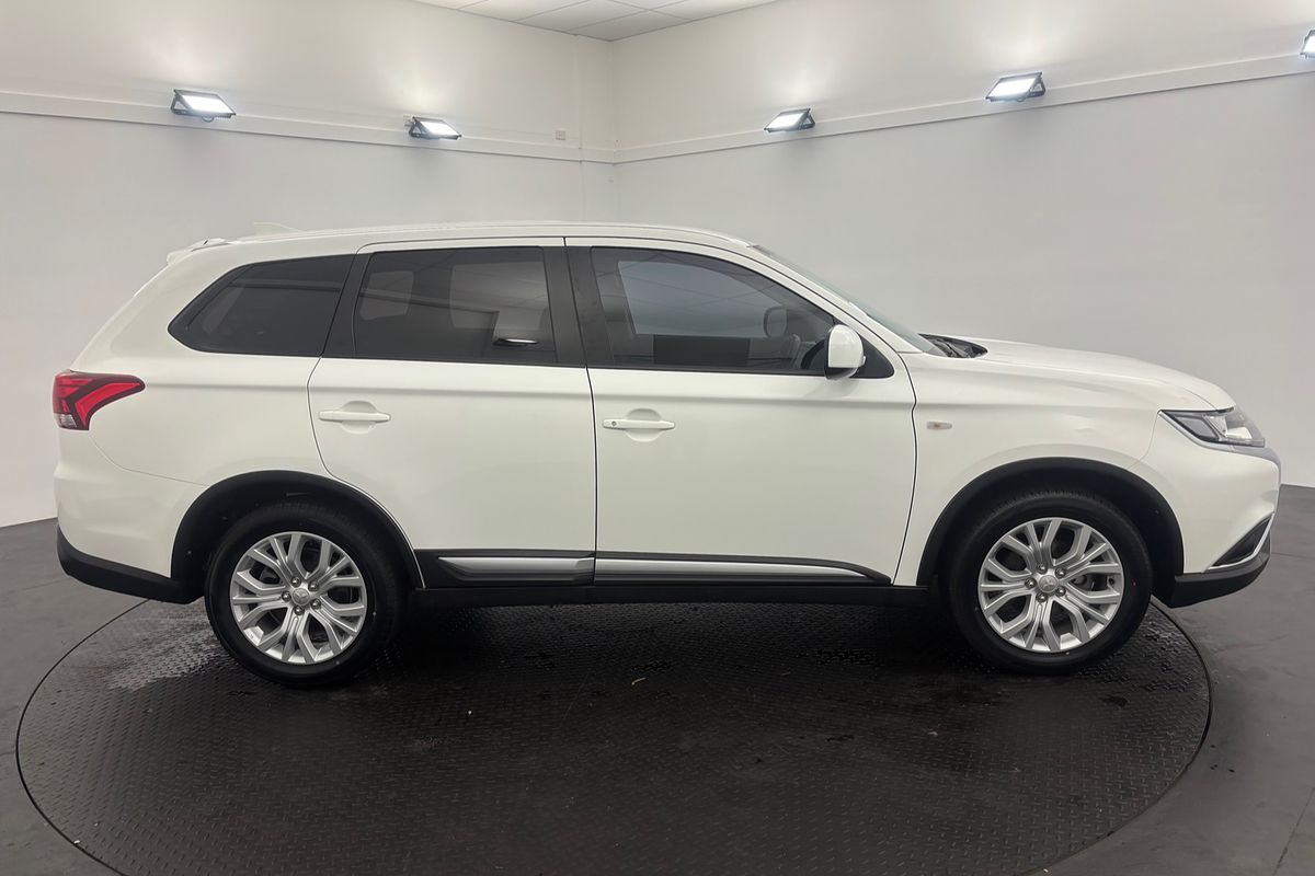2021 Mitsubishi Outlander ES ZL