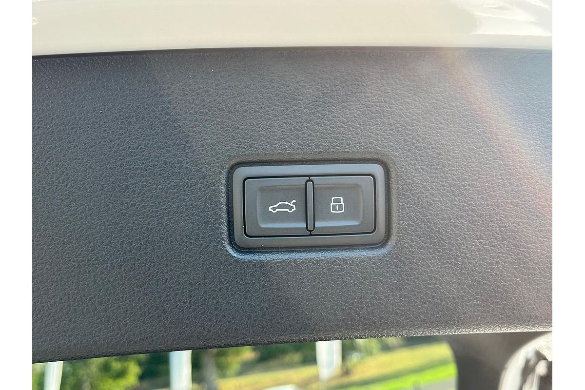 2024 Audi Q5 45 TFSI S line FY