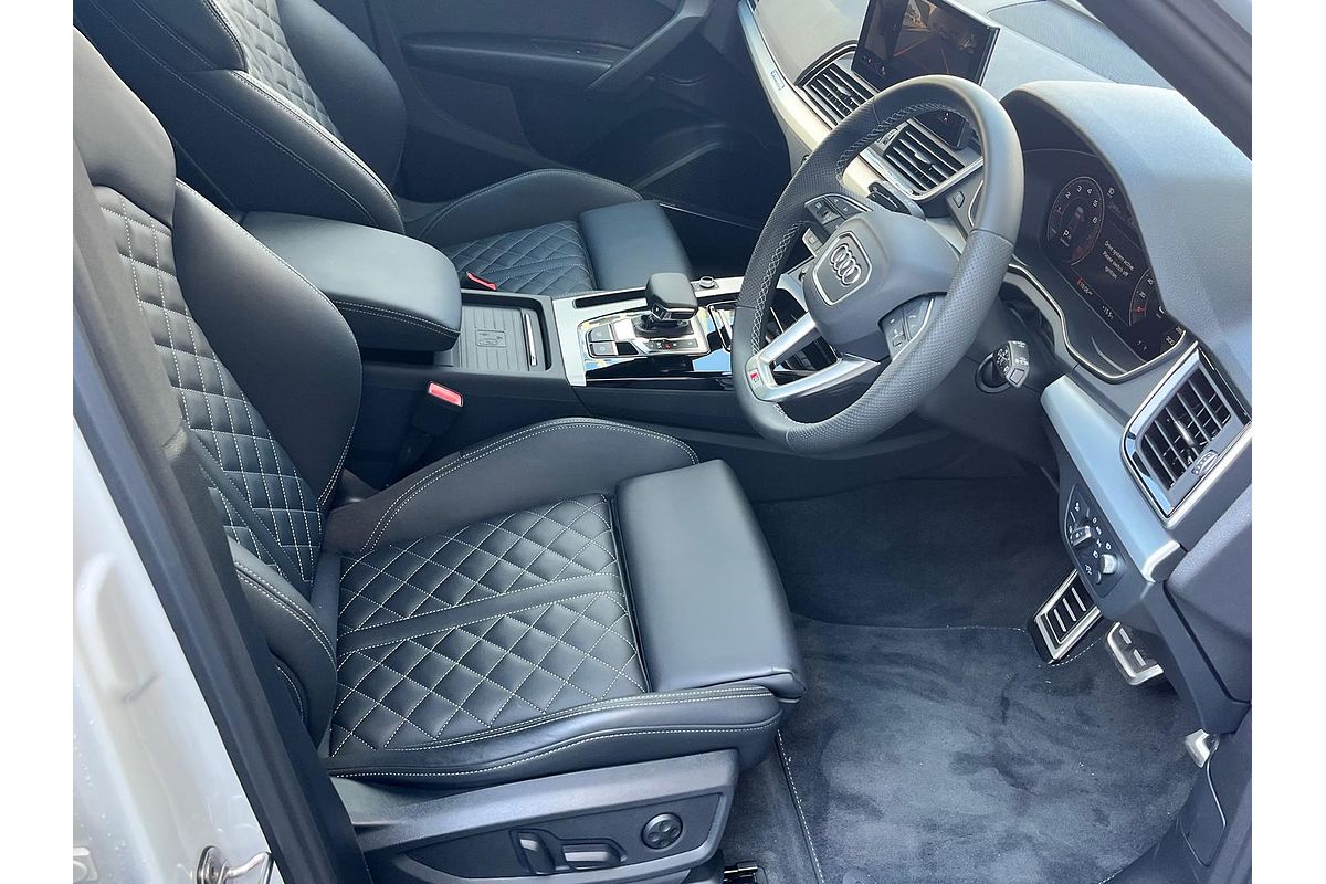 2024 Audi Q5 45 TFSI S line FY