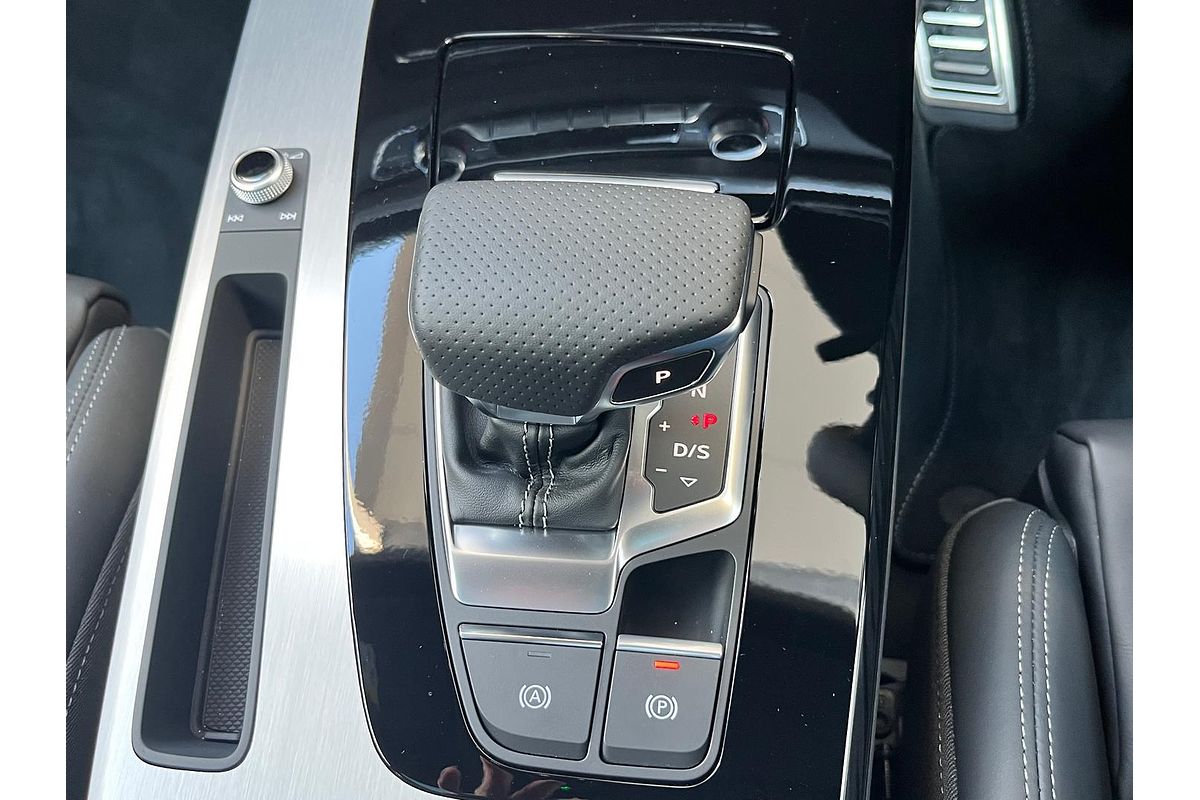 2024 Audi Q5 45 TFSI S line FY