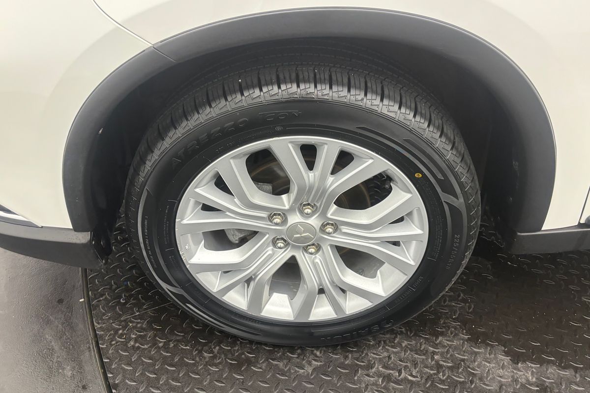 2021 Mitsubishi Outlander ES ZL